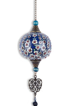 Load image into Gallery viewer, Ceramic Embossed Daisy Design | Mid size